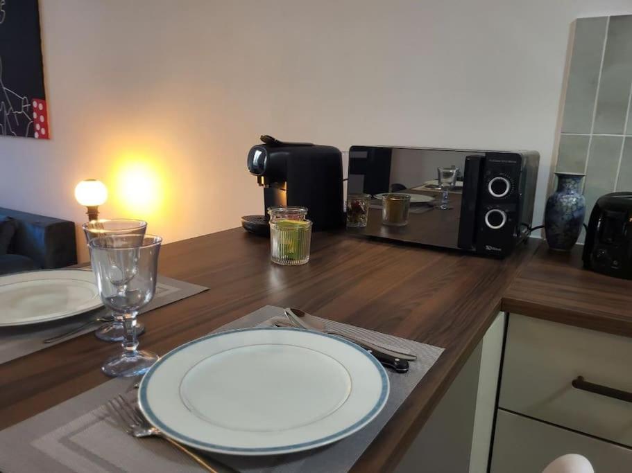 O Bon'Endroit - Appartement Confort - Centre Ville Vienne  Bagian luar foto