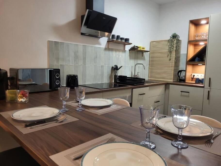 O Bon'Endroit - Appartement Confort - Centre Ville Vienne  Bagian luar foto