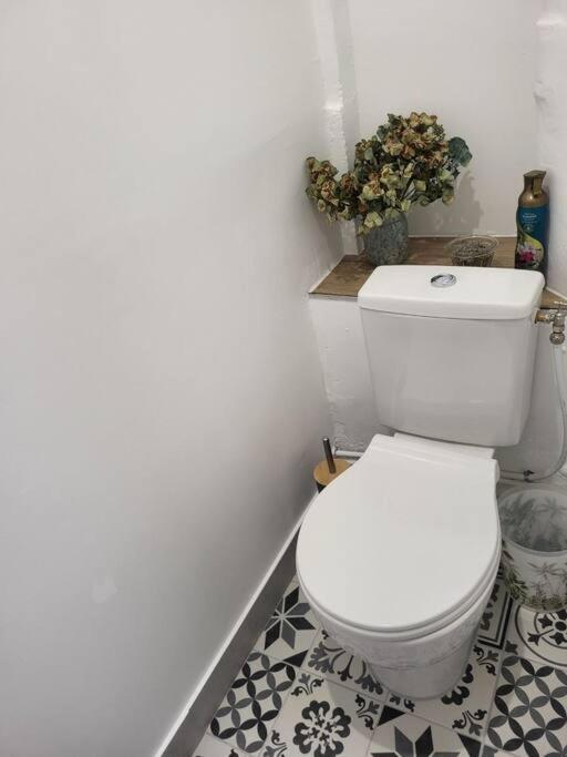 O Bon'Endroit - Appartement Confort - Centre Ville Vienne  Bagian luar foto