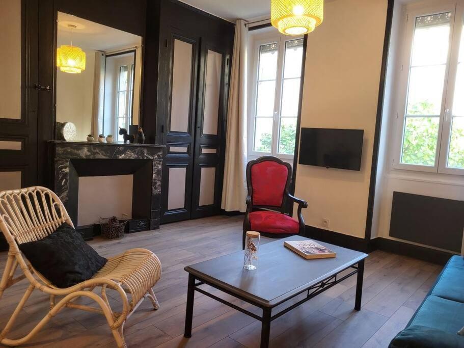 O Bon'Endroit - Appartement Confort - Centre Ville Vienne  Bagian luar foto